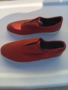 Scarpe Dylan Huf rosso rosa taglia 6 - Foto 1 di 3
