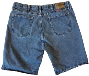 Wrangler Jean Shorts Men's Size 38 Blue Casual Pockets Relaxed Fit 100% Cotton - Picture 1 of 6