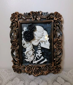 12'' Halloween LED Lighted Skull Eye Lights Up Wall Plaque Decor New w/Tags - Picture 1 of 8