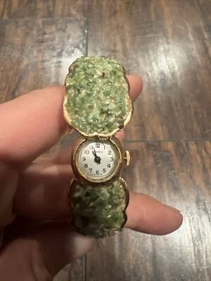 Reloj Pulsera Endura De Colección Cuerda Tono Dorado Verde Aventurina Piedras Preciosas Chip Foto 1 de 4
