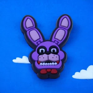 FNAF Five Nights at Freddy's Bonnie lila Hase Kaninchen Schuh Anhänger - Bild 1 von 2