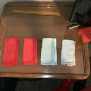 "Lote de 4 pañuelos de mujer rojo, blanco y azul, azul ganchillo multicolor 11"" X 11""" - Imagen 1 de 5