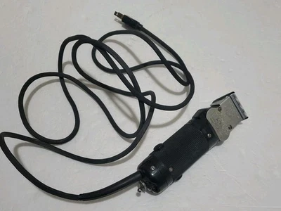 Oster 111 Turbo Professional Barber Shop Clippers vintage- PARTS REPAIR ONLY - Image 1 of 4