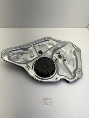 Regulador de ventana de puerta trasera izquierda Volkswagen Jetta Sportwagen 2010-2014 OEM. Foto 1 de 4