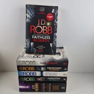 Paquete de 6 libros de novelas de la serie Eve Dallas de J.D. Robb (Rústica, 2024) - Imagen 1 de 24