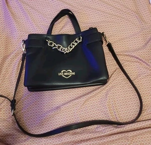 Auténtico bolso para mujer LOVE MOSCHINO de cuero negro con cadena dorada  - Imagen 1 de 7