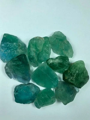 441,5 quilates de fluorita áspera (grado faceta)  Foto 1 de 4