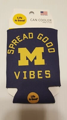 MICHIGAN WOLVERINES KOOZIE ENFRIADOR DE LATAS NUEVO DOBLE CARA PLANO Foto 1 de 2