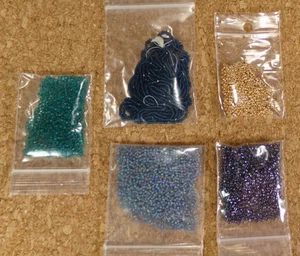 SIZE 12/0 - 14/0 LOT CRAFT SEED BEADS 110 g 3.8 OZ CC314 bz8cr - Picture 1 of 3