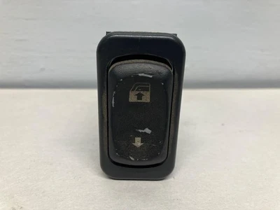 Interruptor de tablero/consola Freightliner M2 112 CONTROL DE VENTANA - Usado | P/N A0630769027 Foto 1 de 4