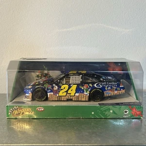 Winner's Circle 2009 The Jeff Gordon Foundation #24 Holiday Chevy Impala SS 1:24 - Picture 1 of 11