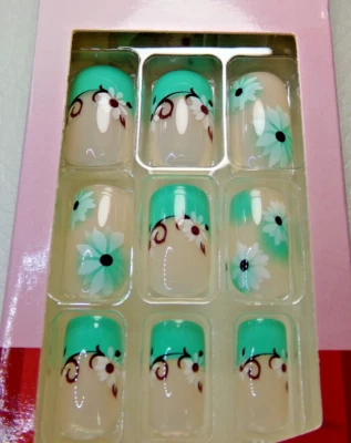 KISS Diseño Moda Uñas Verde con Flores PEGAMENTO LONGITUD MEDIA, Forma Cuadrada Foto 1 de 3