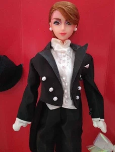 Takara Yuki Amam i(Takarazuka) Doll Figure Shipped from Japan - Picture 1 of 6