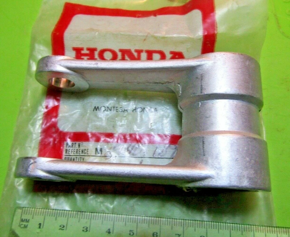 Suporte de choque traseiro Montesa Cota 310 311 p/n 3940.18215 NOS 39M 1991-1993 - Imagem 1 de 4