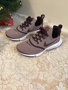 Nike Presto - Size 5 - Fly Athletic Running Shoes Sneaker Port Wine Women - Picture 1 of 9