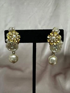 Vintage MIRIAM HASKELL Gold Tone Faux Pearl Crystal Flower Dangle Clip Earrings - Picture 1 of 3