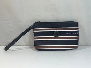 Tommy Hilfiger Wristlet Blue/Brown 7 X 5 Inches - Bild 1 von 10