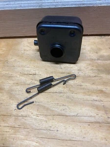 Conjunto de silenciador usado de un cortasetos WeedEater/Poulan 18" Excalibur GHT-180 - Imagen 1 de 2
