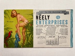 Agosto 1958 Pinup Niña Cuadro Blotter por Elvgren - Mujer Vestida en la Selva - Imagen 1 de 2