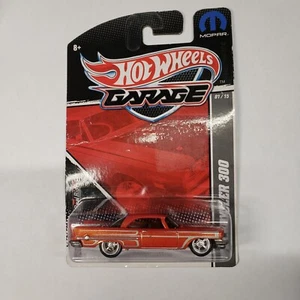 Hot Wheels Garage #1/15 '57 Chrysler 300 Burnt Orange Metall/Metall Real Riders - Bild 1 von 6