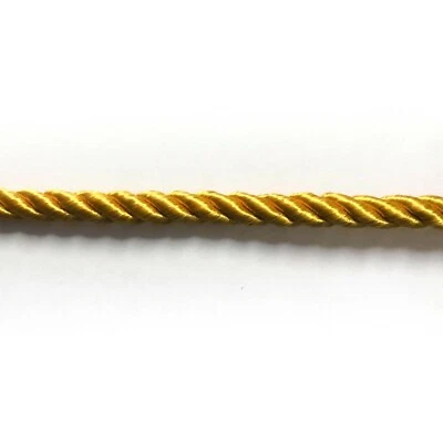 Corda de guarnição de cordão torcido Perial Co para decoração e fantasia vendida por 3 jardas - Imagem 1 de 4