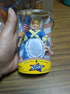 Odyssey Figurine Betsy Ross #1906 - Picture 1 of 5