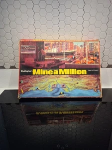 Juego de mesa Waddingtons Mine a Million 1965 vintage, juego completo en muy buena condición - Imagen 1 de 10