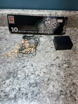 Halloween Skull String Lights Party Home Garden Decor 10 Lights. - Image 1 of 4