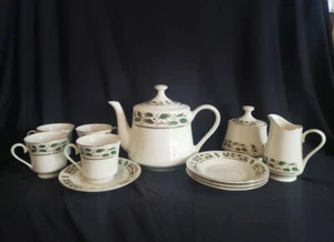 Vintage Home for the Holidays Holly Berries  May Co 12 pc Tea Set - Picture 1 of 4