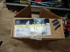 General Electric TL240C Class CTL Load Center Enclosure 40AMP 120/240VAC 1PH - Picture 1 of 4