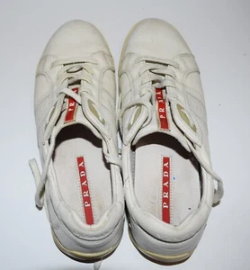 Scarpe sneakers basse Prada vintage logo linguetta rosso pelle bianco casual taglia 37 - Foto 1 di 20