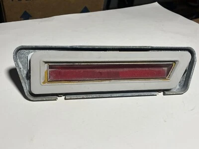 Chevrolet Caprice Impala 1975-76 panel trasero Qaurter marca luz lado del conductor LH Foto 1 de 4