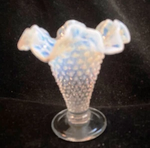 Vintage Fenton French Opalescent White Hobnail Ruffled Cone Shaped Vase 4" Tall - Picture 1 of 6