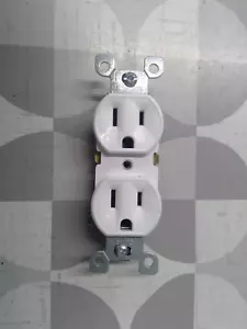 Leviton 5320-WCP 15A 125V Ricevitore duplex 2 poli 3 fili, bianco *Spedizione gratuita* - Foto 1 di 4