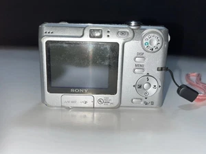 Sony Cyber-shot DSC-W35 7.2MP Silver Digital Camera FREE SHIPPING! - Picture 1 of 8