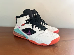 Nike Boys Air Jordan Mars 270 BQ6508-102 White Basketball Shoes Sneakers Sz 6.5Y - Picture 1 of 10