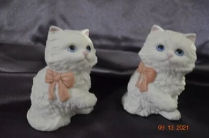 Lot of 2 Vintage HOMCO Porcelain White Persian Kitten with Bow No.1428 - Picture 1 of 5