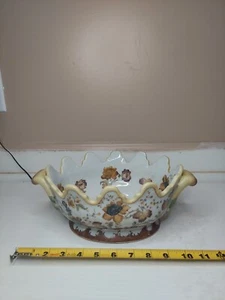 WL 1895 Wong Lee Crackled Porcelain And porcelain foot. GREAT CONDITION - Picture 1 of 12