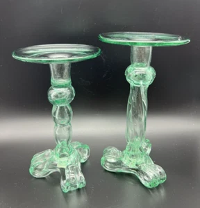 Juego de 2 Candelabros de Vidrio Verde Kalalou - Hecho en Colombia - 7.5" y 8.25" de Alto - Imagen 1 de 10