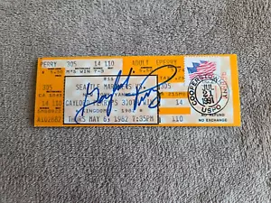 Gaylord Perry-300th Win Ticket 1982/Signed Cooperstown 1991(HOF INDUCTION) - Picture 1 of 2