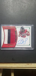 2018 Panini National Treasures Ito Smith Atlanta Falcons Green Patch Auto 12/25 - Picture 1 of 4