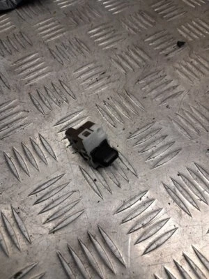 SENSOR SOLAR AUDI A4 B6 B7 CONVERTIBLE 2002-2005 LUZ SOLAR 8E0907539  Foto 1 de 4