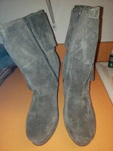 NWB Calvin Klein Harper Suede Boots 9M - Picture 1 of 12