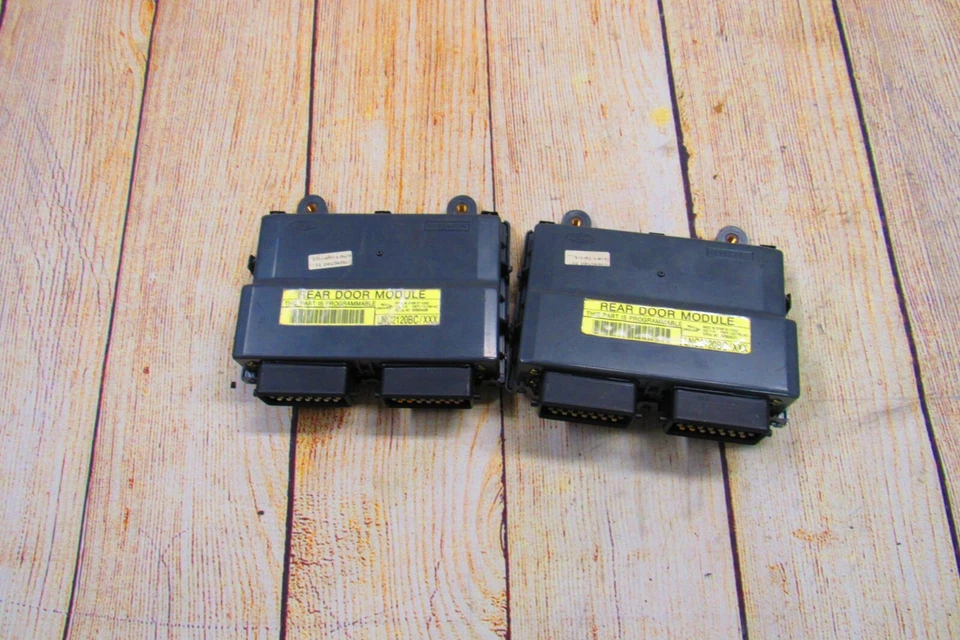 98-03 XJR Jaguar XJ8  Vanden Plas REAR Door Control Module Unit LNG2120AB OEM - Image 1 of 4