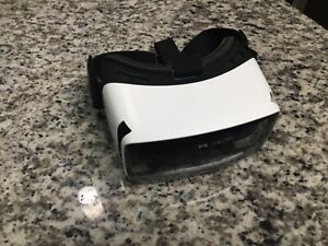 Zeiss VR One Plus: Virtual Reality with Precision Optics -- WHITE