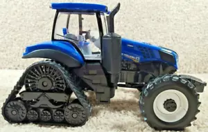 ERTL Tomy Marge Models 1/32 Scale New Holland T8.435 SmartTrax Genesis - Picture 1 of 12