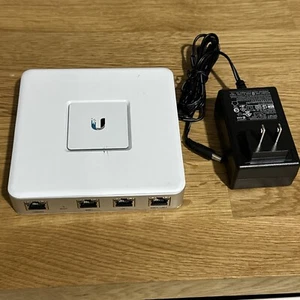 Ubiquiti Networks UniFi Security Gateway 1000Mbps Gigabit (USG) - Picture 1 of 2