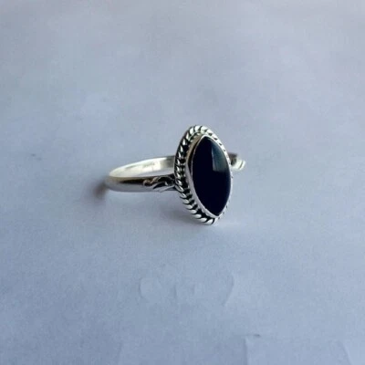 Anello Minimalista In Argento Sterling 925 Con Gemma Marquise In Onice Nero - Immagine 1 di 4