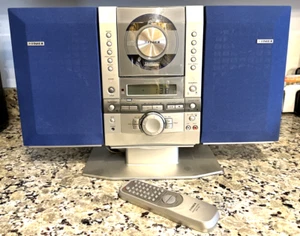 Fisher SLIM-1500 AM FM CD Player Stereo w/ Detachable Speakers WORKS HAS 1 QUIRK - Picture 1 of 8