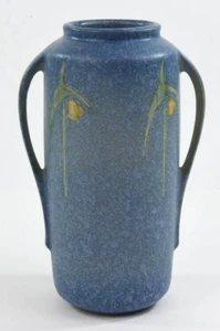 Roseville Pottery Windsor Vase, Shape 552-8" - Picture 1 of 6